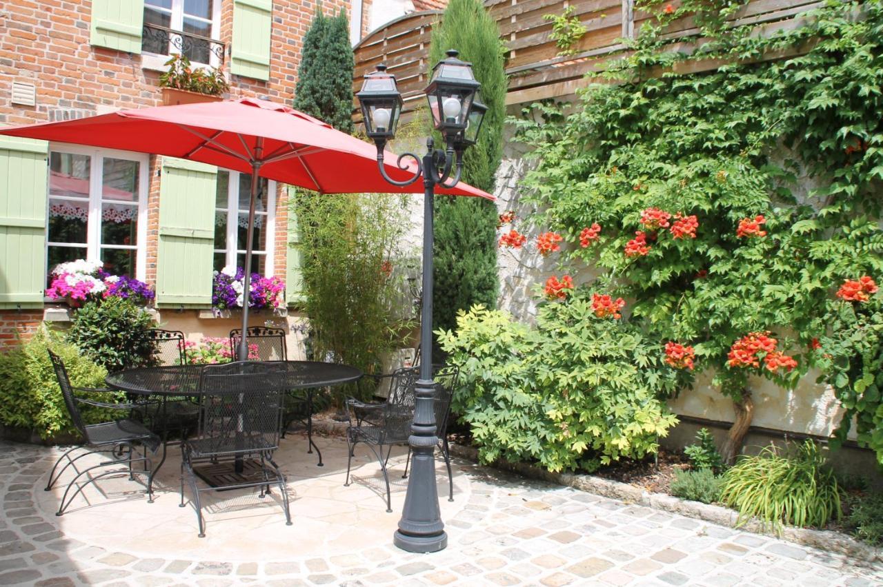 Chambres D'Hotes : La Cour D'Etrepy Le Mesnil-sur-Oger 外观 照片